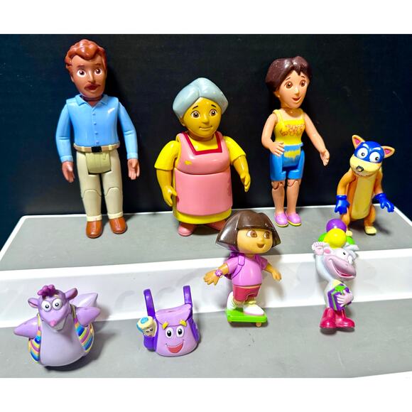 Dora The Explorer PVC Model Collection Christmas Toys Action Figure cake toppers - Picture 1 of 7